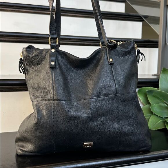 Kooba Genuine Leather  Shoulder Tote Bag, Soft Pebbled  Multi-Pocket Design - Picture 4 of 11